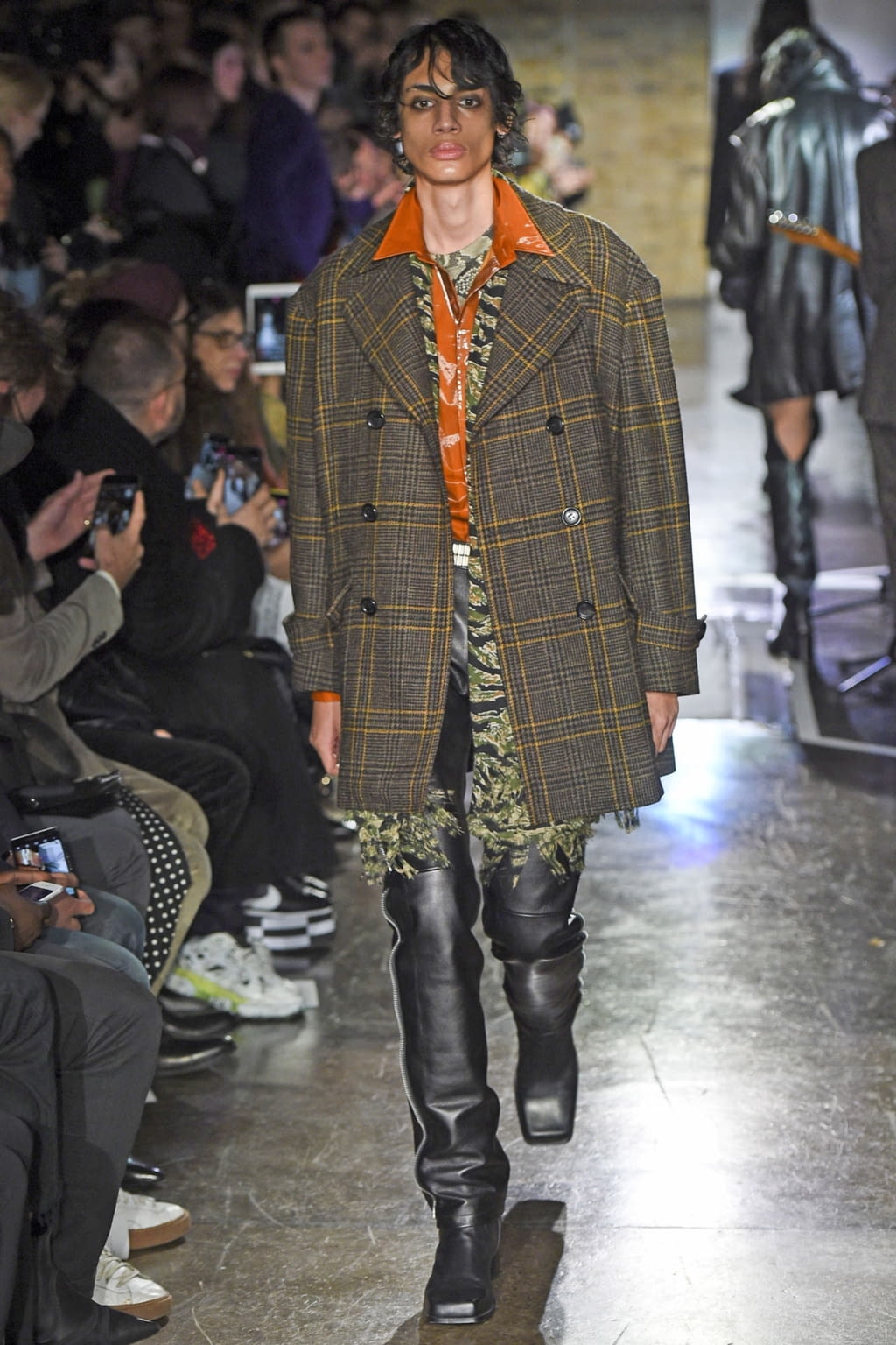 Fashion Week London Fall/Winter 2019 look 24 from the John Lawrence Sullivan collection 男装