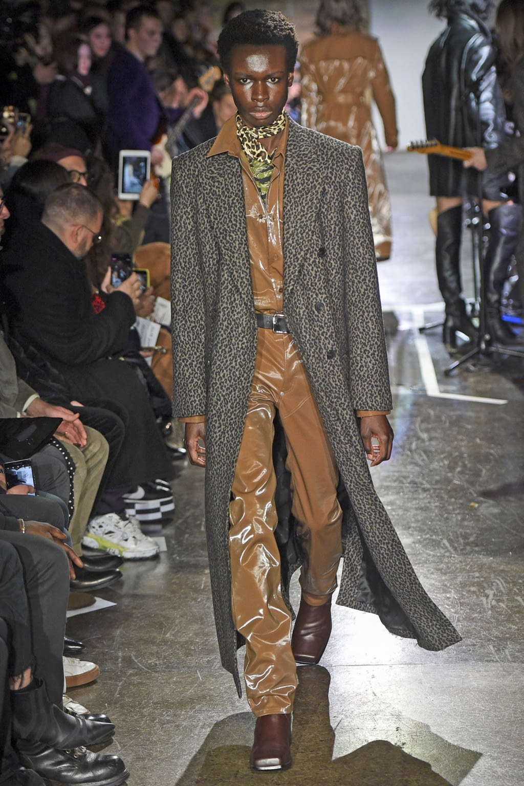 Fashion Week London Fall/Winter 2019 look 28 from the John Lawrence Sullivan collection 男装