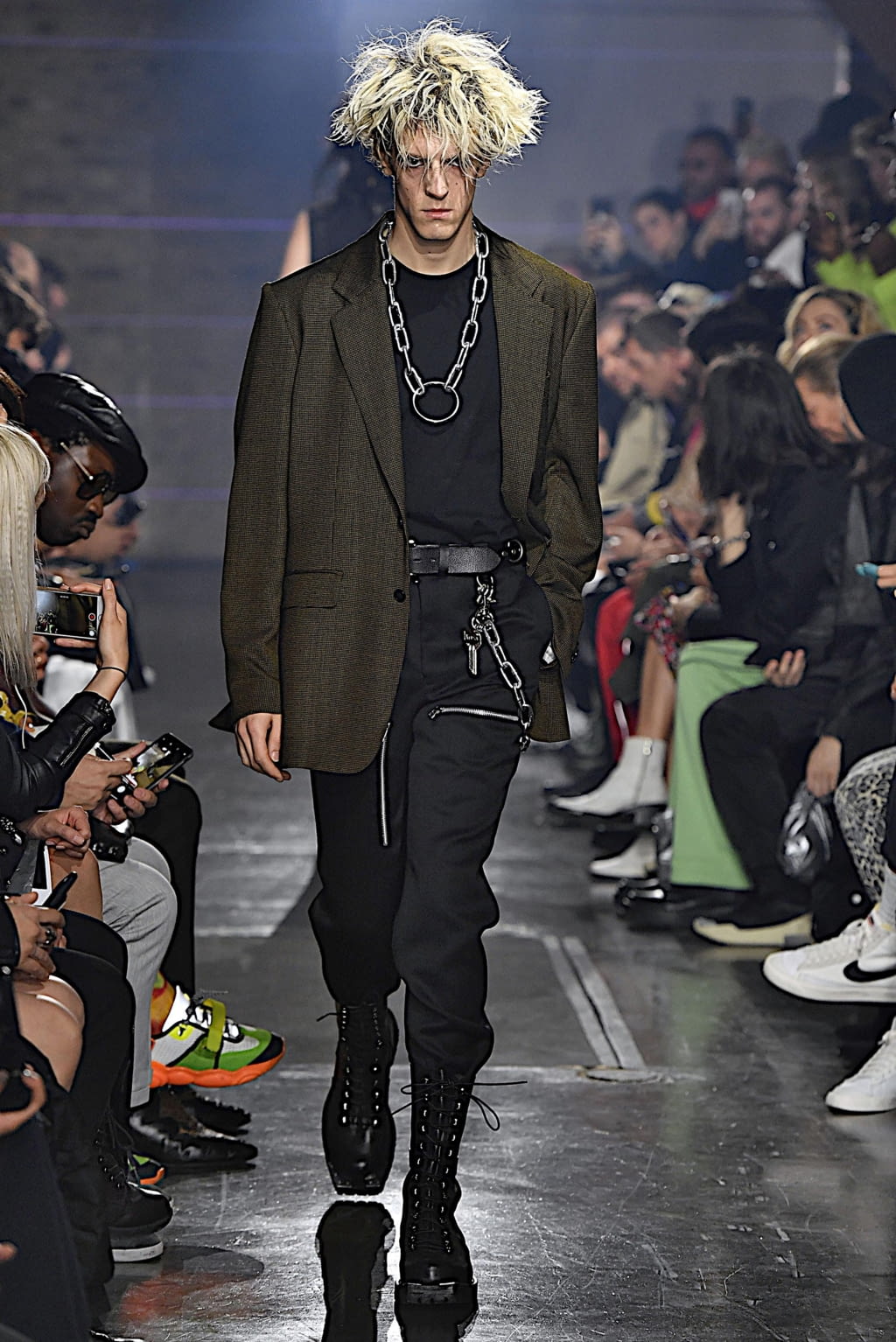 Fashion Week London Spring/Summer 2020 look 3 from the John Lawrence Sullivan collection 男装