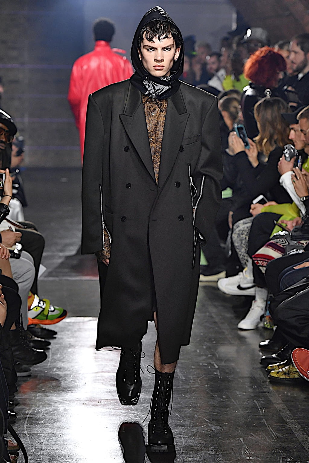 Fashion Week London Spring/Summer 2020 look 8 from the John Lawrence Sullivan collection 男装