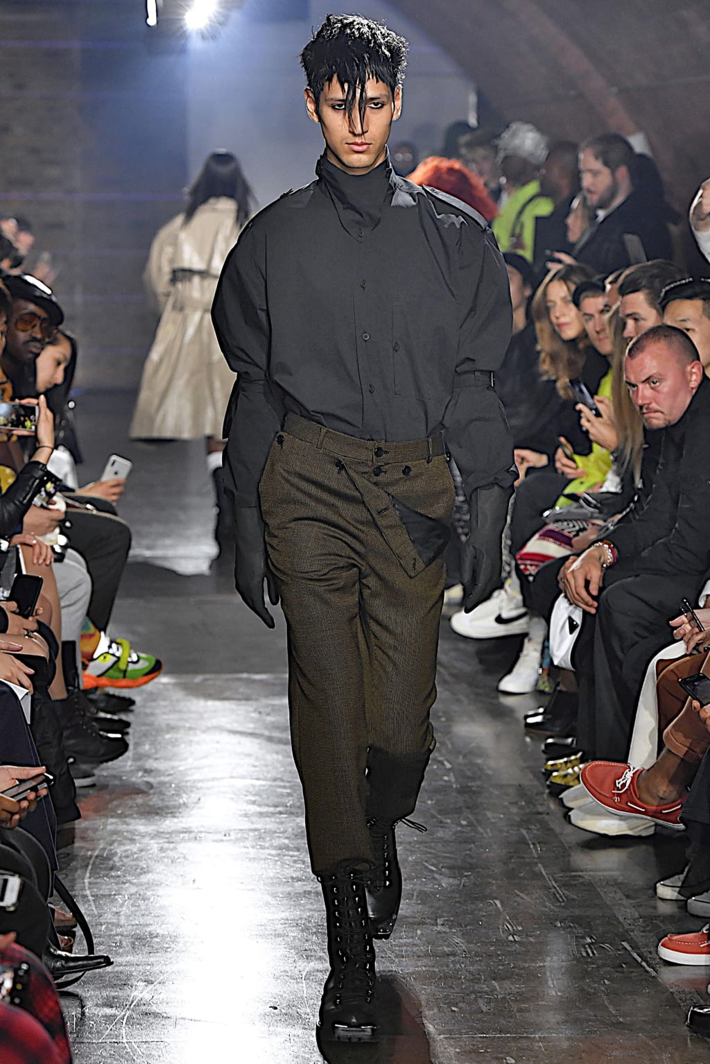 Fashion Week London Spring/Summer 2020 look 17 from the John Lawrence Sullivan collection 男装