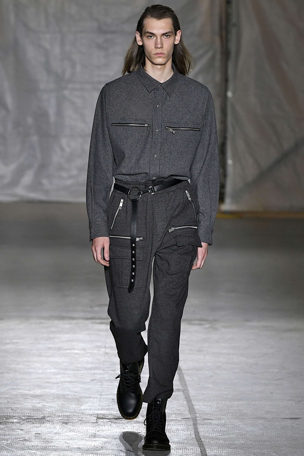 Fashion Week Milan Fall/Winter 2019 look 12 from the John Richmond collection 男装