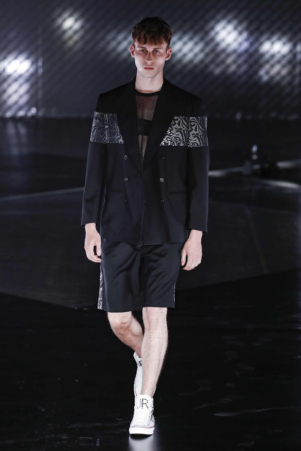 Fashion Week Milan Spring/Summer 2020 look 21 from the John Richmond collection 男装