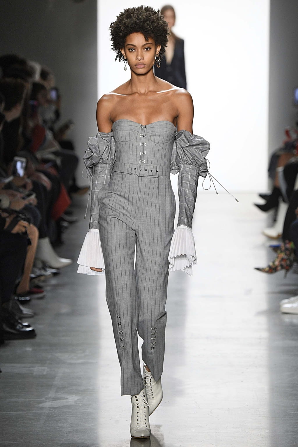 Fashion Week New York Fall/Winter 2018 look 19 from the Simkhai collection womenswear
