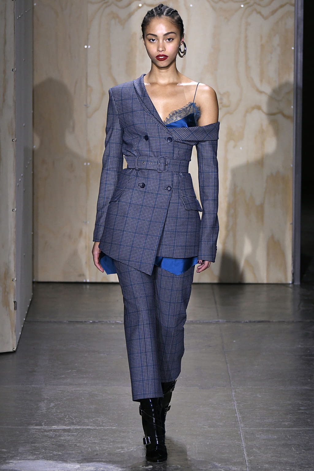 Fashion Week New York Fall/Winter 2019 look 22 from the Simkhai collection 女装