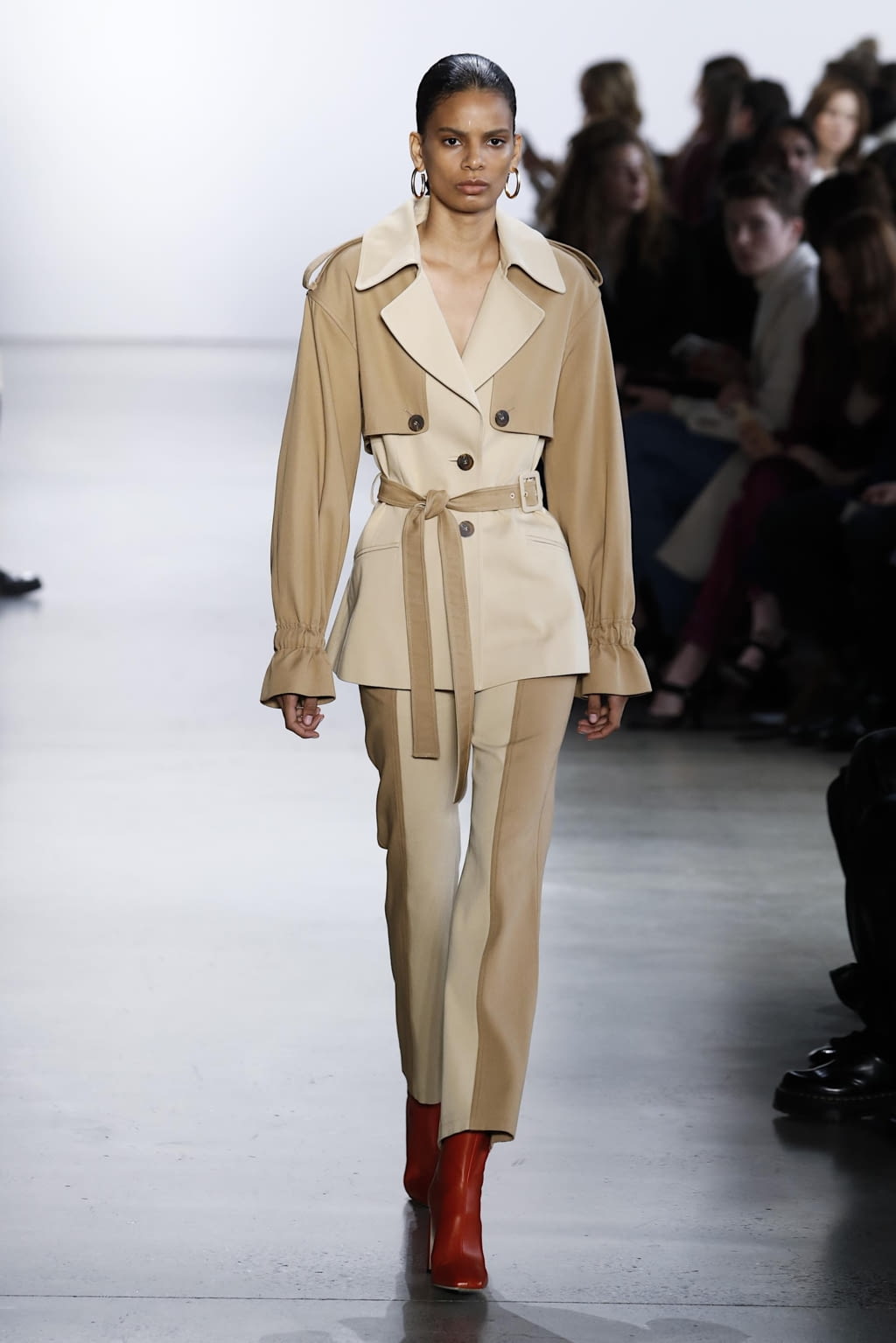Fashion Week New York Fall/Winter 2020 look 2 de la collection Simkhai womenswear
