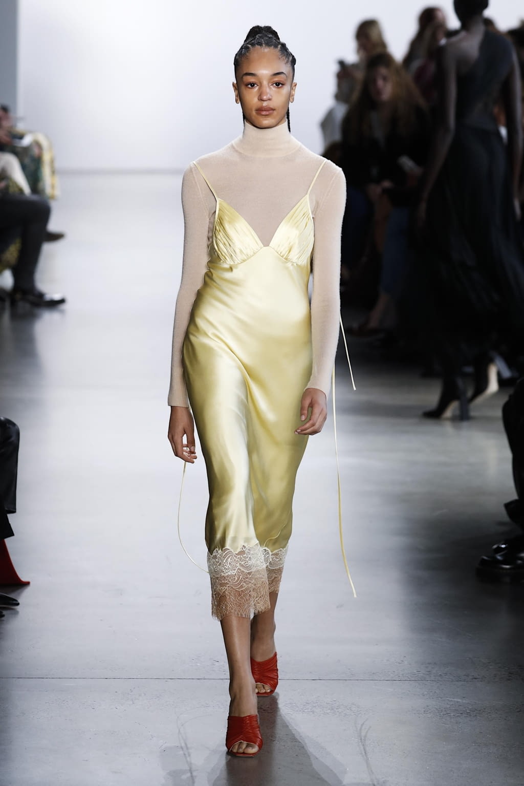 Fashion Week New York Fall/Winter 2020 look 18 de la collection Simkhai womenswear