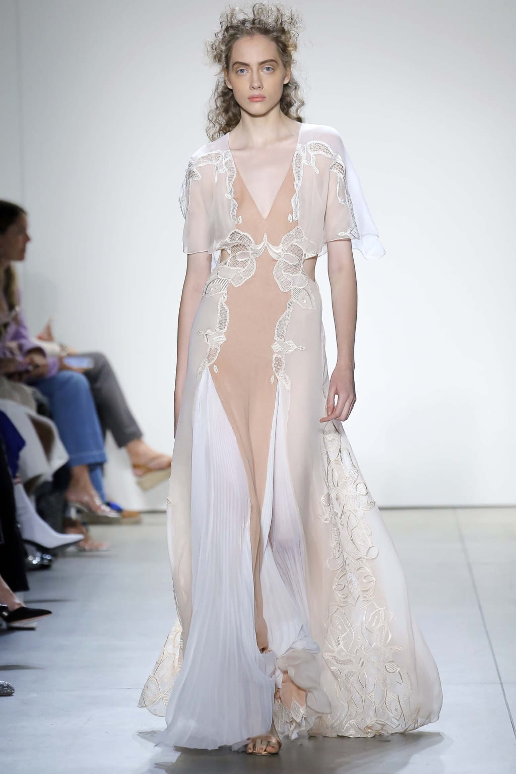 Fashion Week New York Spring/Summer 2018 look 21 from the Simkhai collection 女装