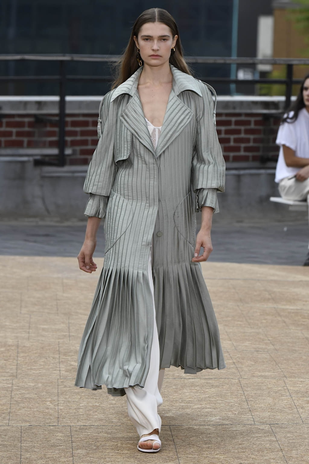 Fashion Week New York Spring/Summer 2020 look 22 from the Simkhai collection 女装