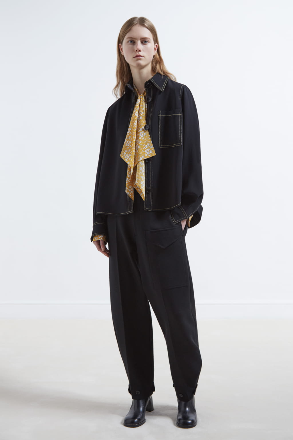 Fashion Week London Pre-Fall 2017 look 19 from the Joseph collection womenswear