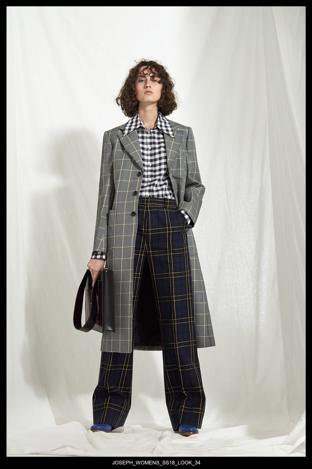 Fashion Week London Resort 2018 look 37 from the Joseph collection 女装