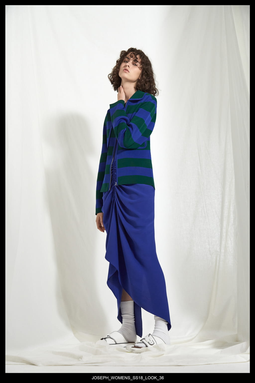 Fashion Week London Resort 2018 look 39 from the Joseph collection 女装