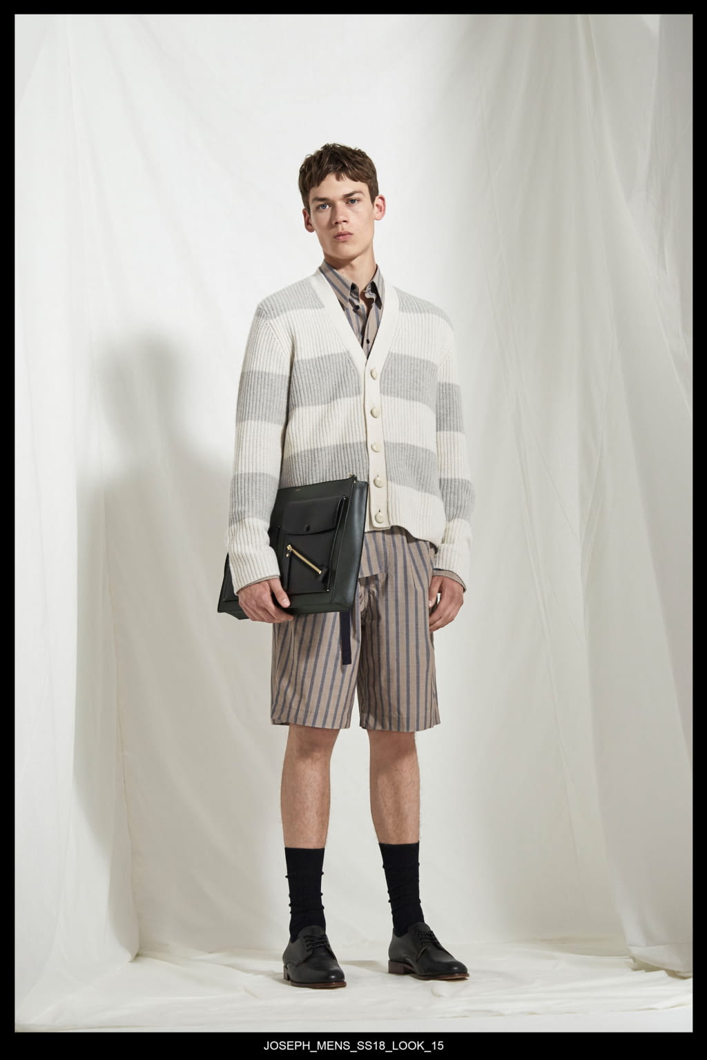 Fashion Week London Spring/Summer 2018 look 15 from the Joseph collection menswear