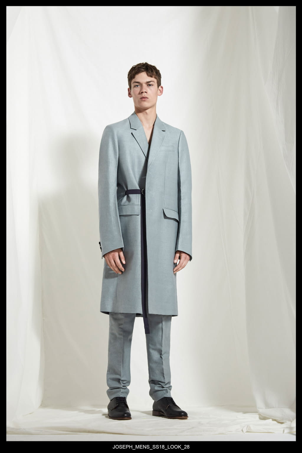 Fashion Week London Spring/Summer 2018 look 28 from the Joseph collection menswear