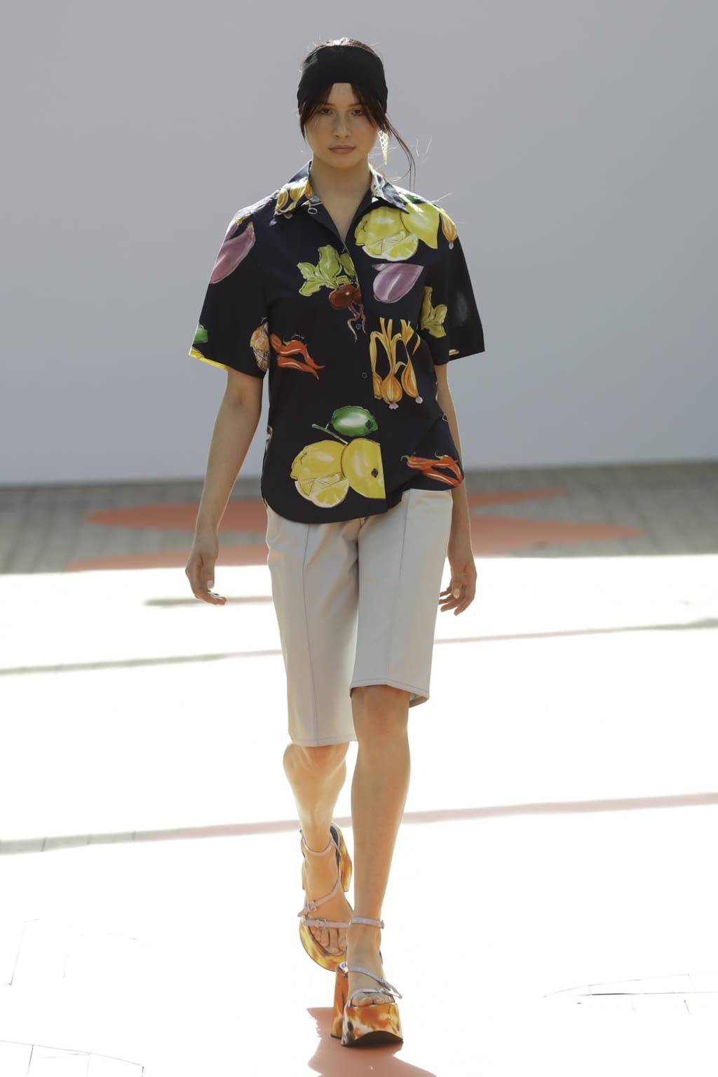 Fashion Week Paris Spring/Summer 2019 look 18 from the Jour/Né collection womenswear