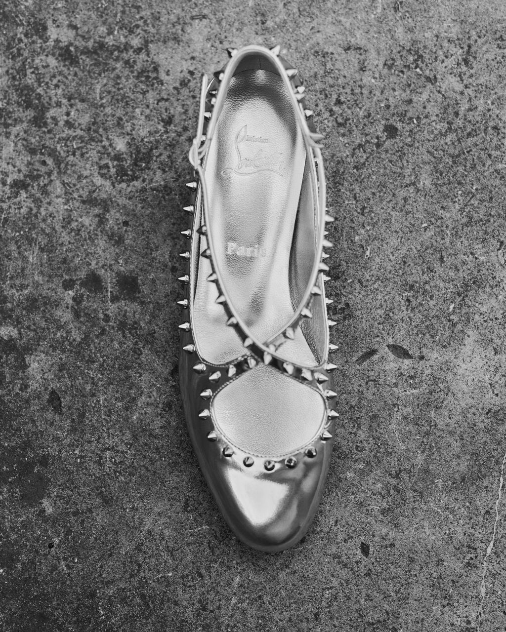 Fashion Week Paris Resort 2025 look 37 from the Christian Louboutin collection womenswear accessories