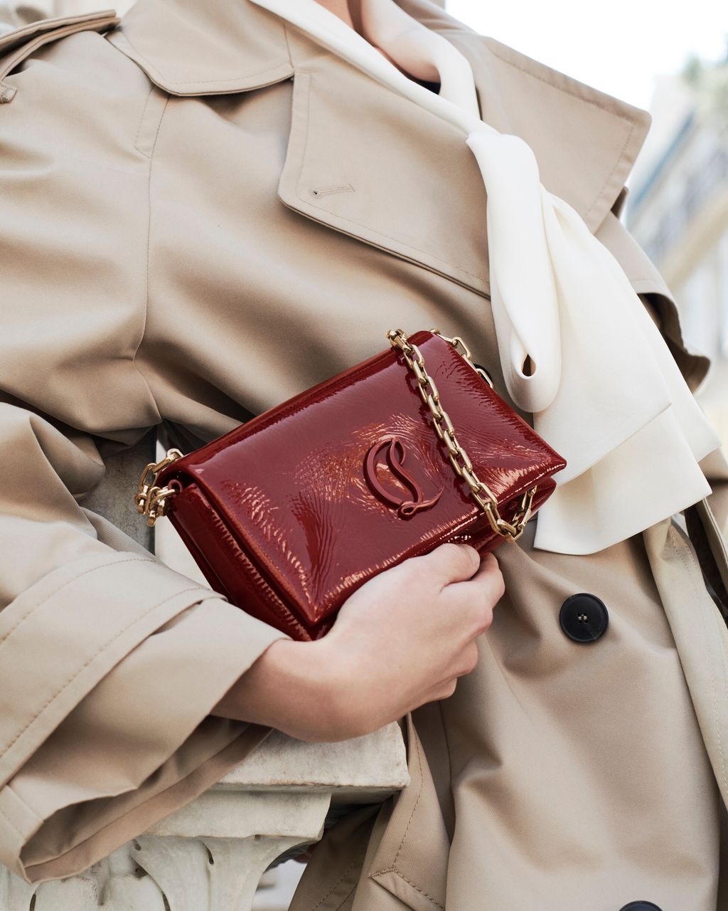 Fashion Week Paris Resort 2025 look 48 de la collection Christian Louboutin womenswear accessories