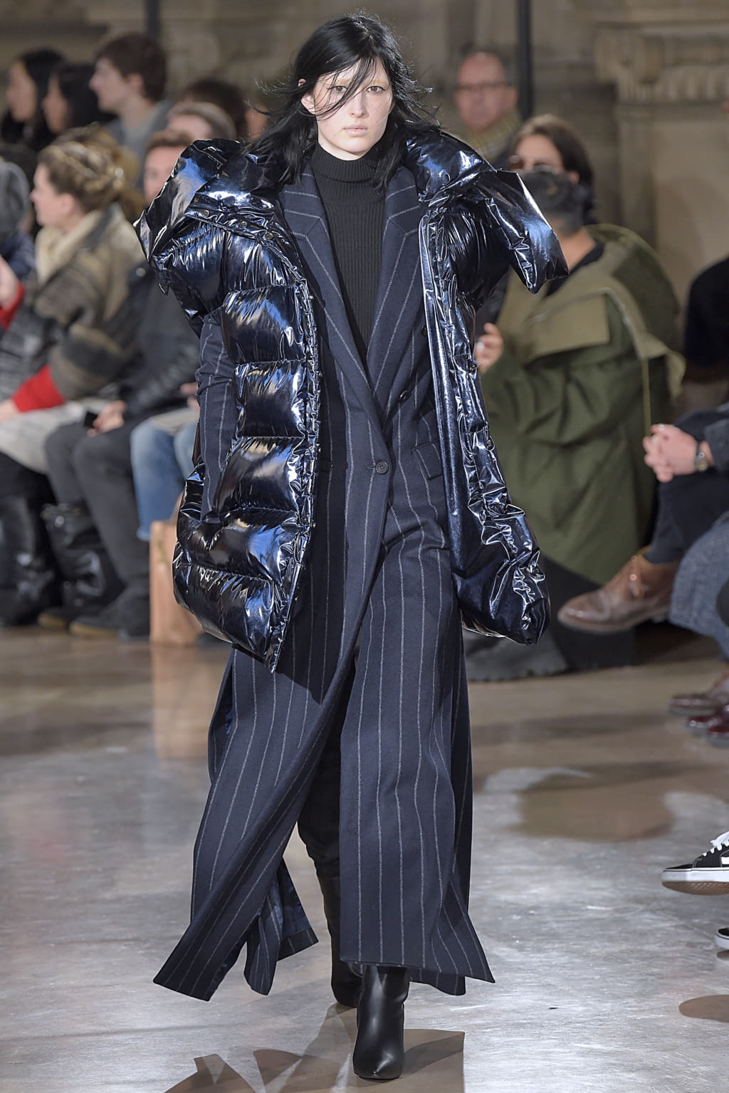 Fashion Week Paris Fall/Winter 2017 look 36 from the Juun.J collection menswear