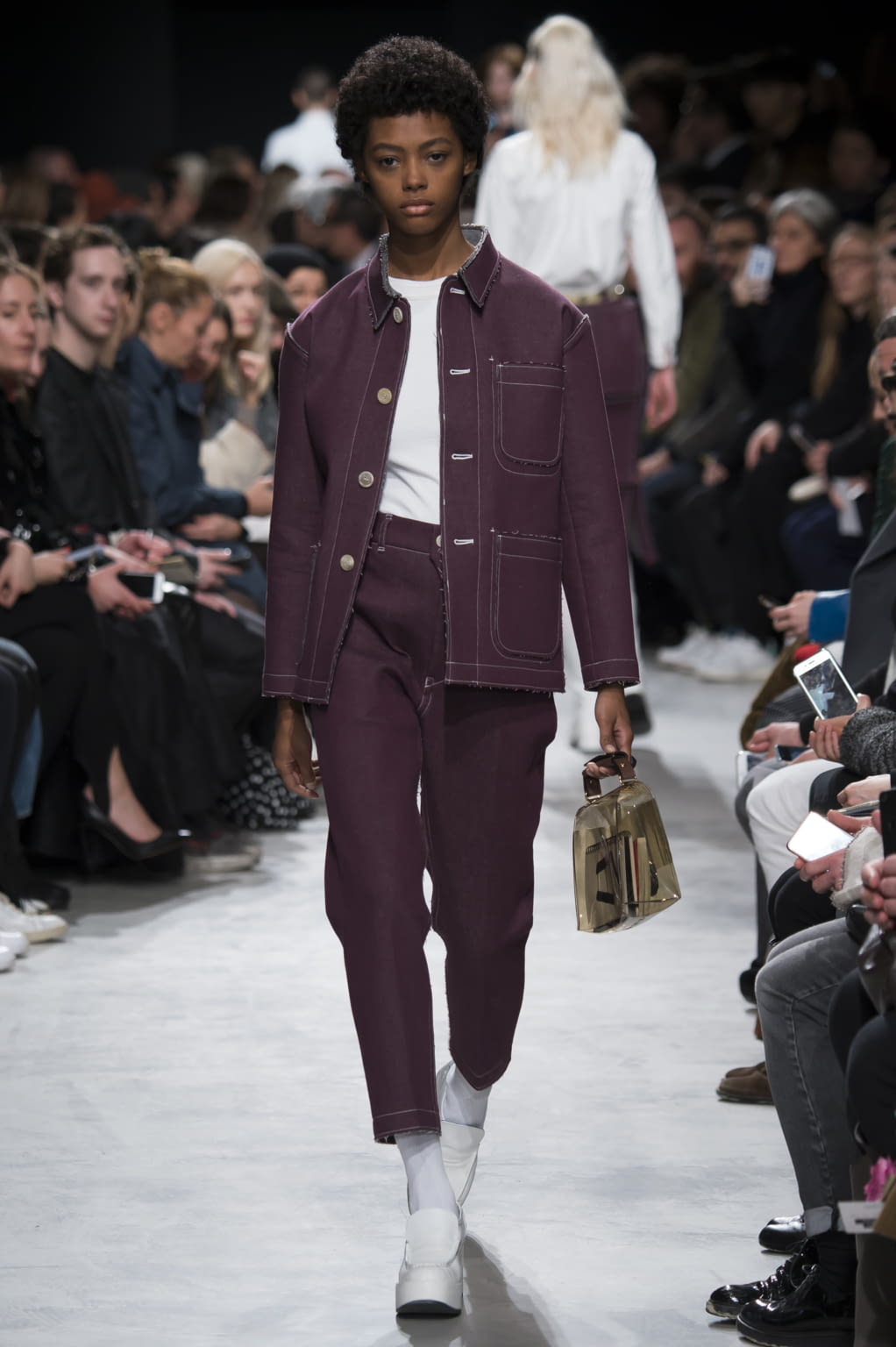 Fashion Week Paris Fall/Winter 2016 look 13 from the Julien David collection 女装