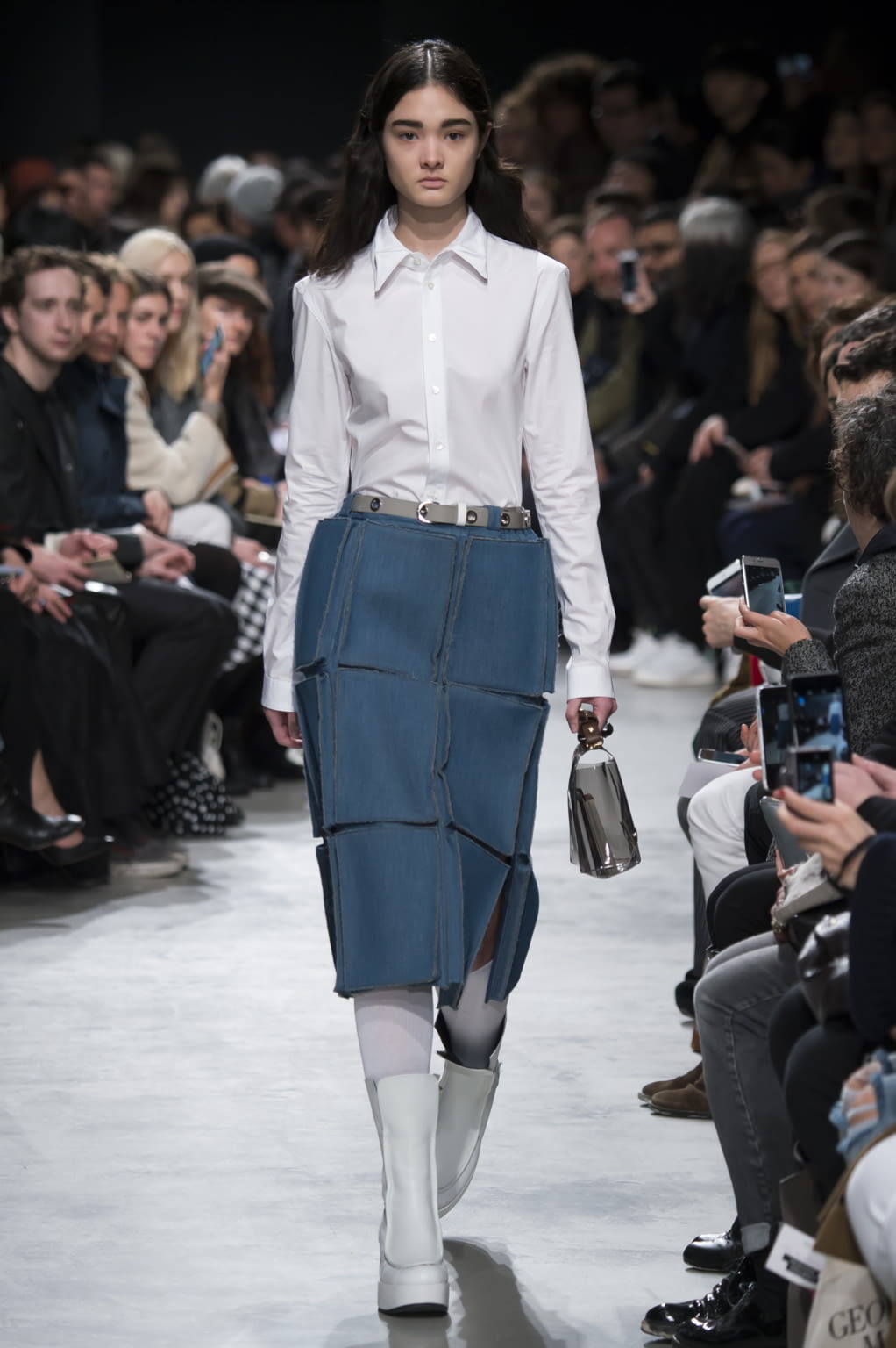 Fashion Week Paris Fall/Winter 2016 look 2 de la collection Julien David womenswear
