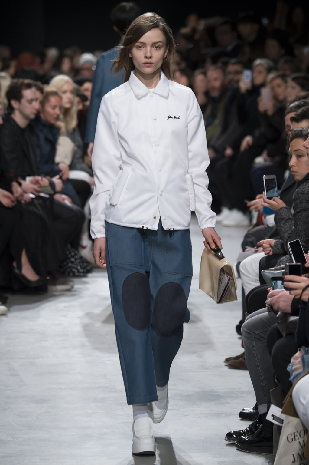 Fashion Week Paris Fall/Winter 2016 look 4 de la collection Julien David womenswear