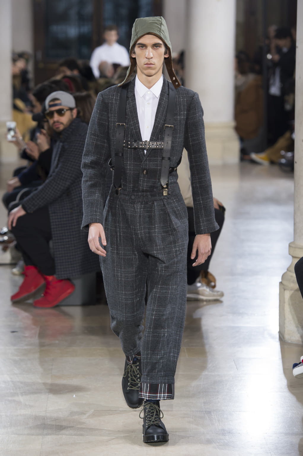 Fashion Week Paris Fall/Winter 2017 look 18 from the Julien David collection menswear