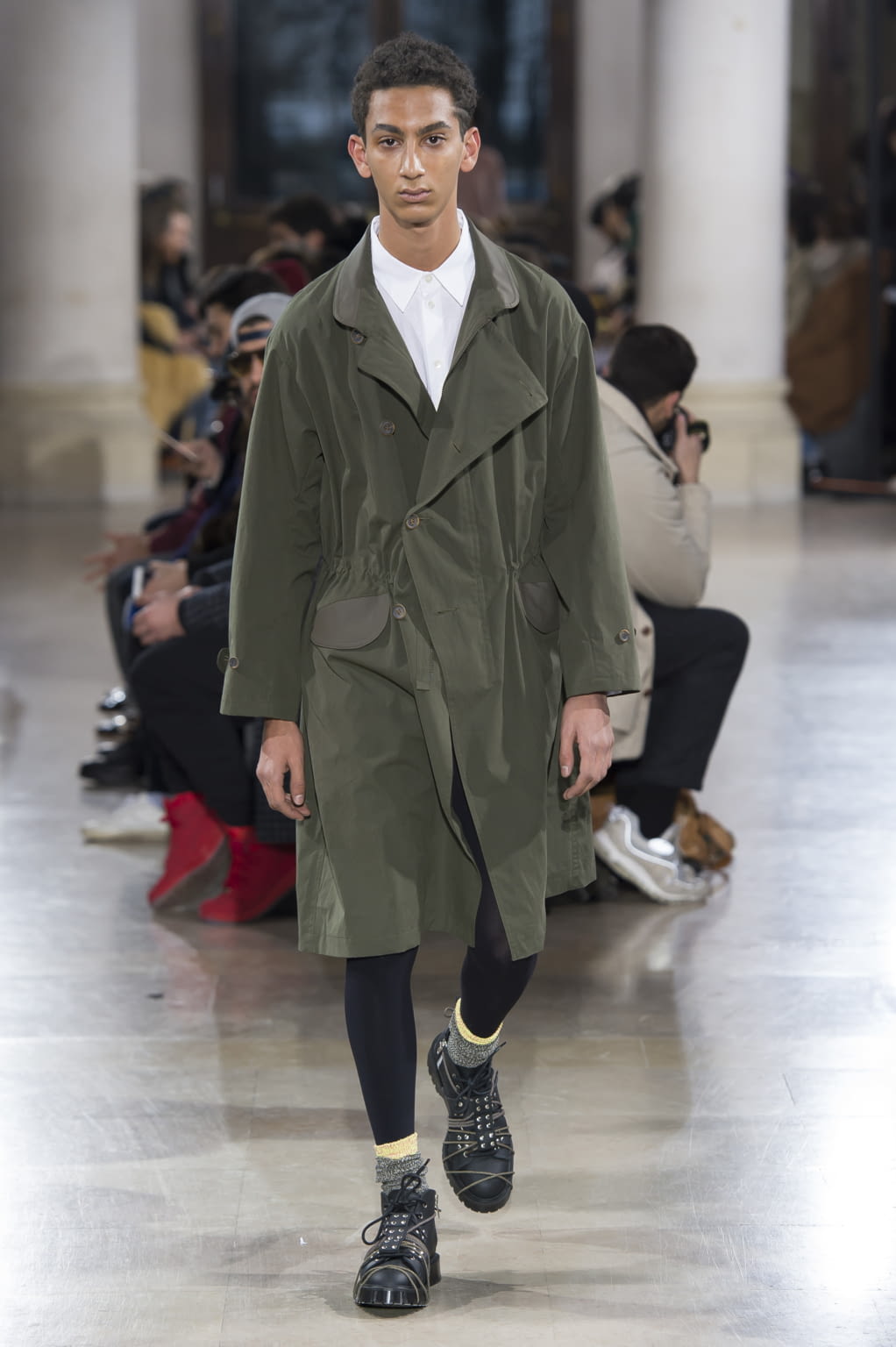 Fashion Week Paris Fall/Winter 2017 look 7 from the Julien David collection 男装