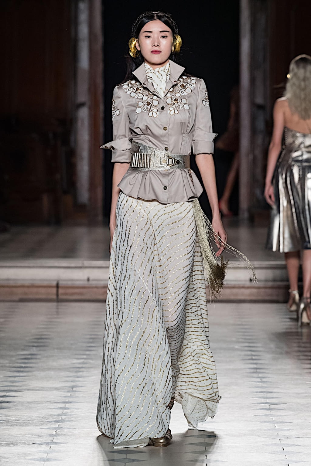 Fashion Week Paris Spring/Summer 2020 look 14 from the Julien Fournié collection couture
