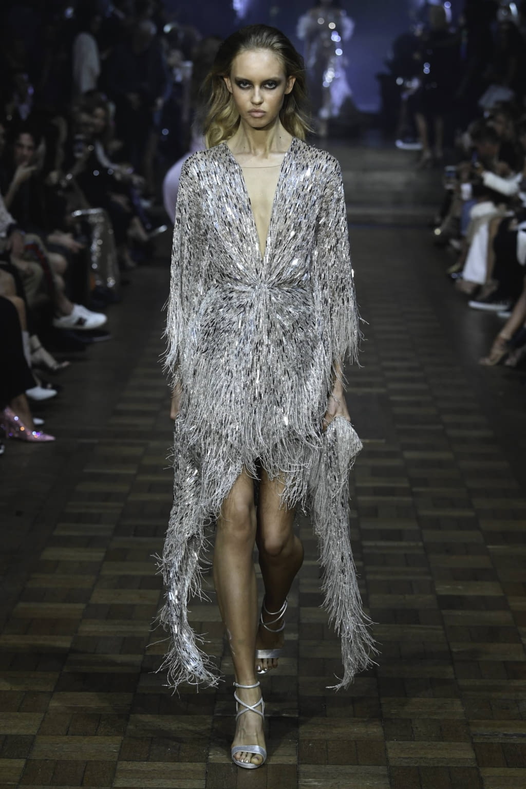 Fashion Week London Spring/Summer 2020 look 50 from the Julien MacDonald collection womenswear
