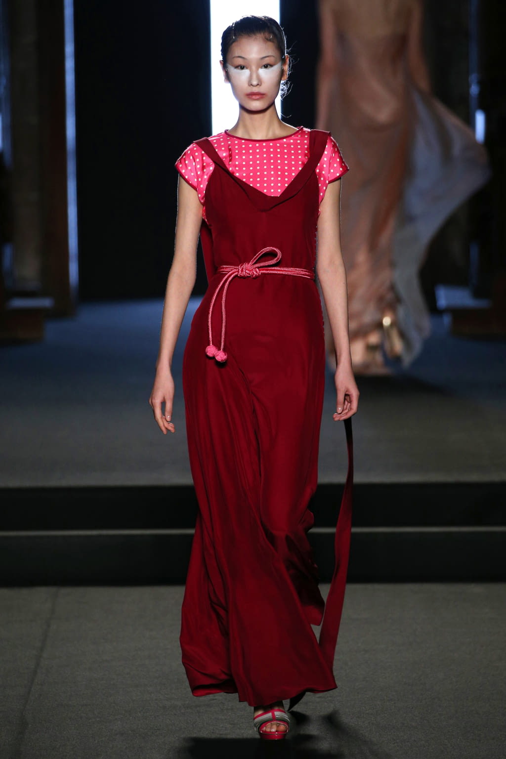 Fashion Week Paris Spring/Summer 2018 look 15 from the Julien Fournié collection couture