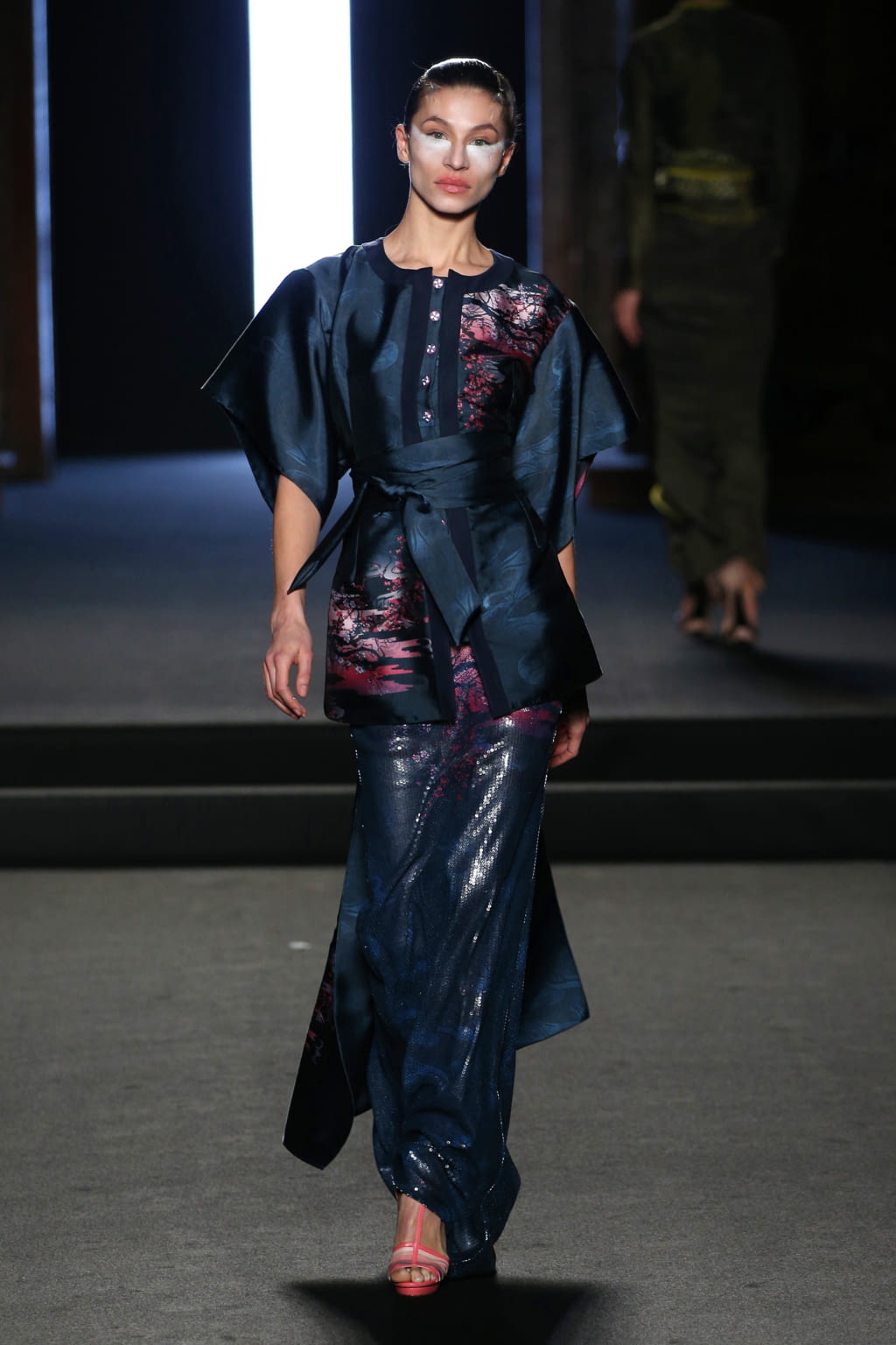 Fashion Week Paris Spring/Summer 2018 look 18 from the Julien Fournié collection 高级定制