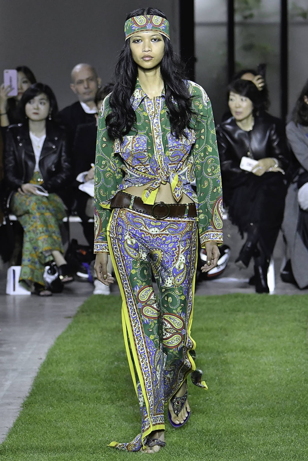 Fashion Week Paris Spring/Summer 2019 look 3 de la collection Junko Shimada womenswear