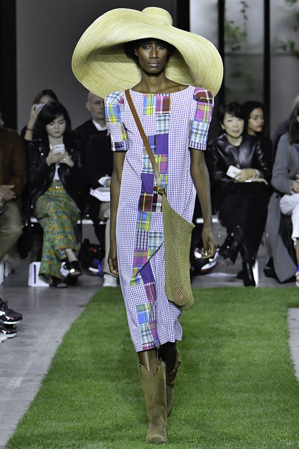 Fashion Week Paris Spring/Summer 2019 look 6 de la collection Junko Shimada womenswear