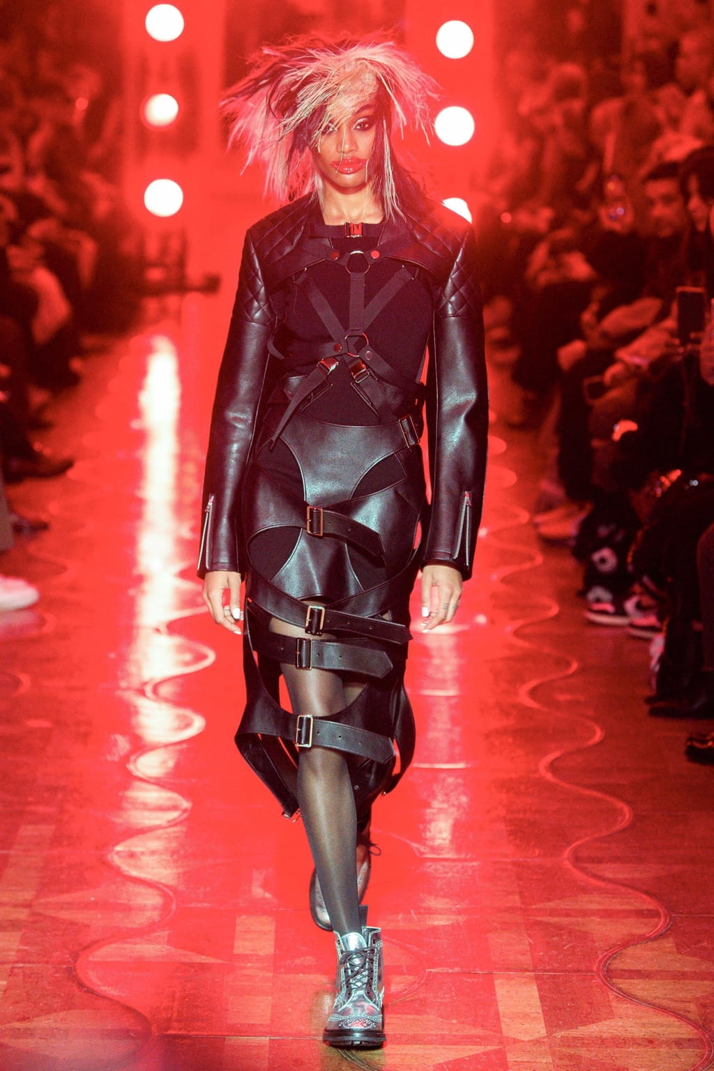 Fashion Week Paris Fall/Winter 2020 look 5 from the Junya Watanabe collection womenswear