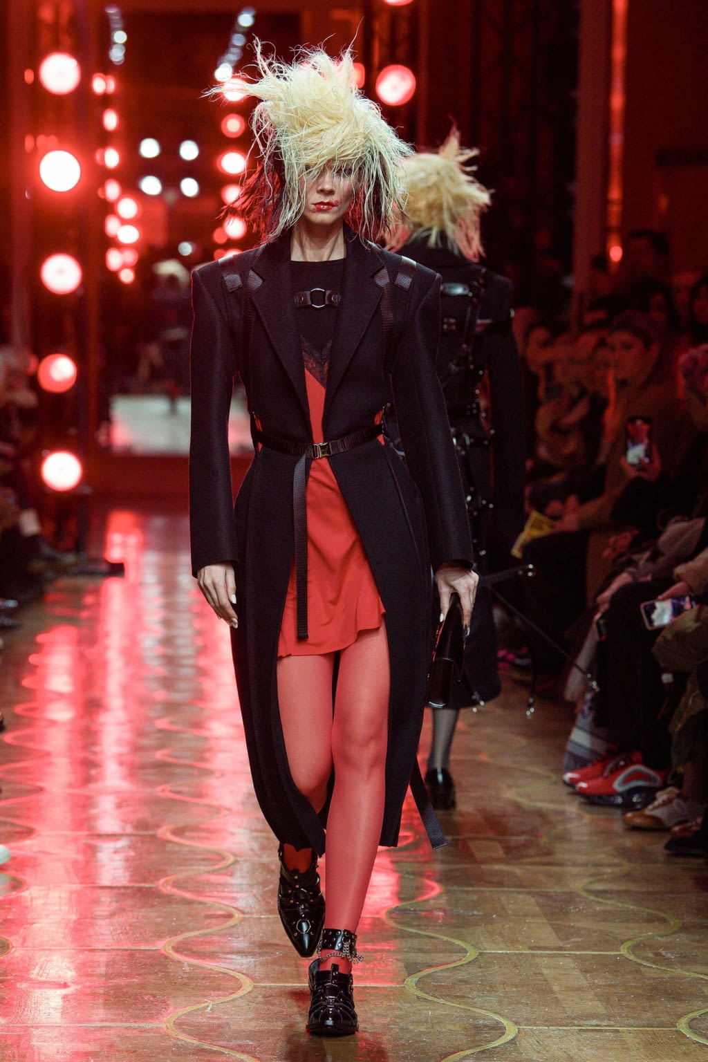 Fashion Week Paris Fall/Winter 2020 look 30 de la collection Junya Watanabe womenswear