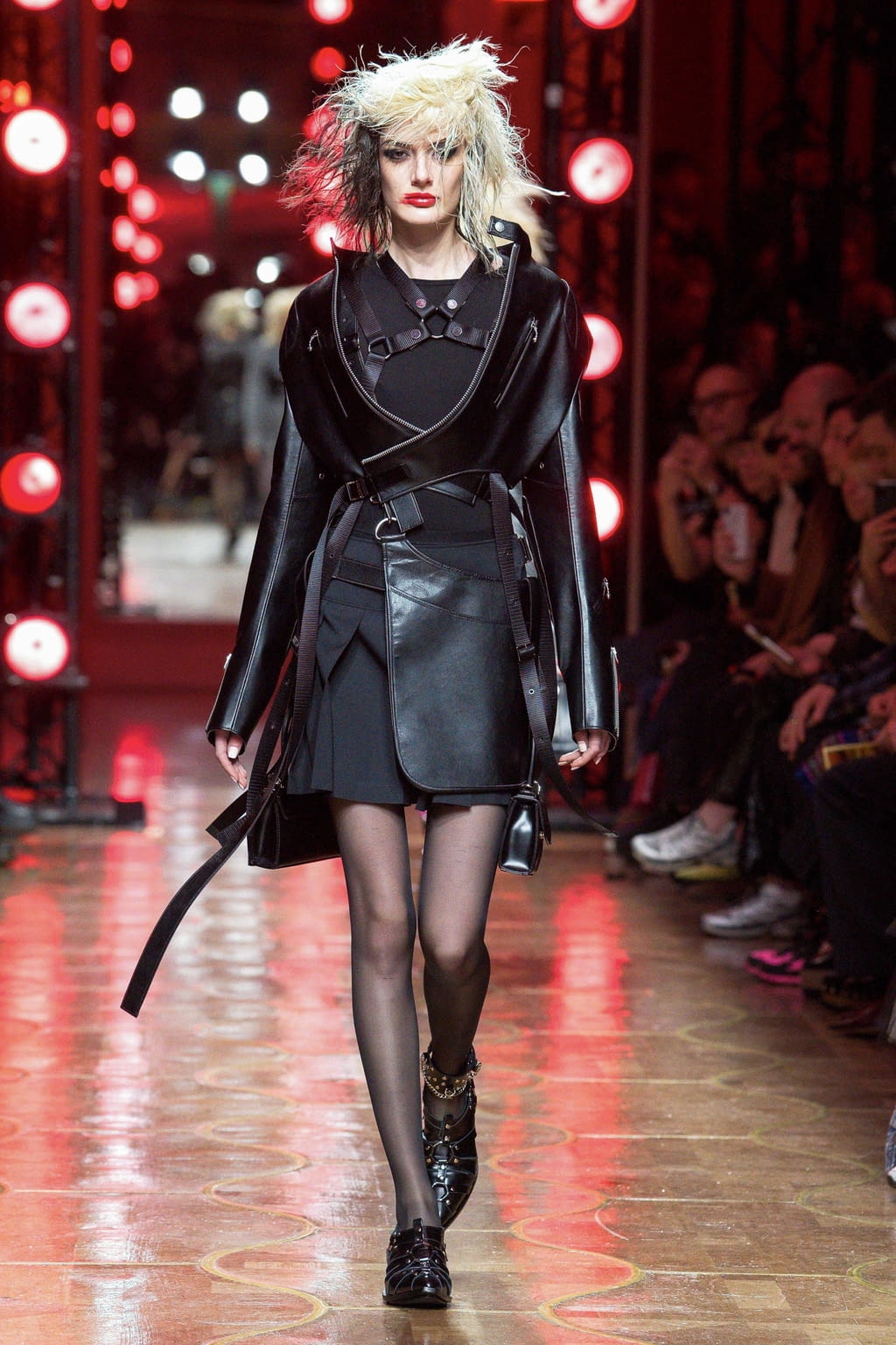 Fashion Week Paris Fall/Winter 2020 look 40 de la collection Junya Watanabe womenswear