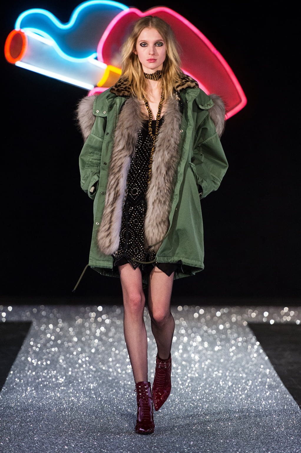 Fashion Week Milan Fall/Winter 2016 look 4 de la collection Just Cavalli womenswear