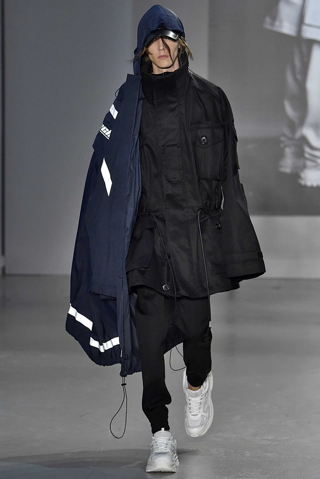 Fashion Week Paris Spring/Summer 2019 look 11 from the Juun.J collection menswear