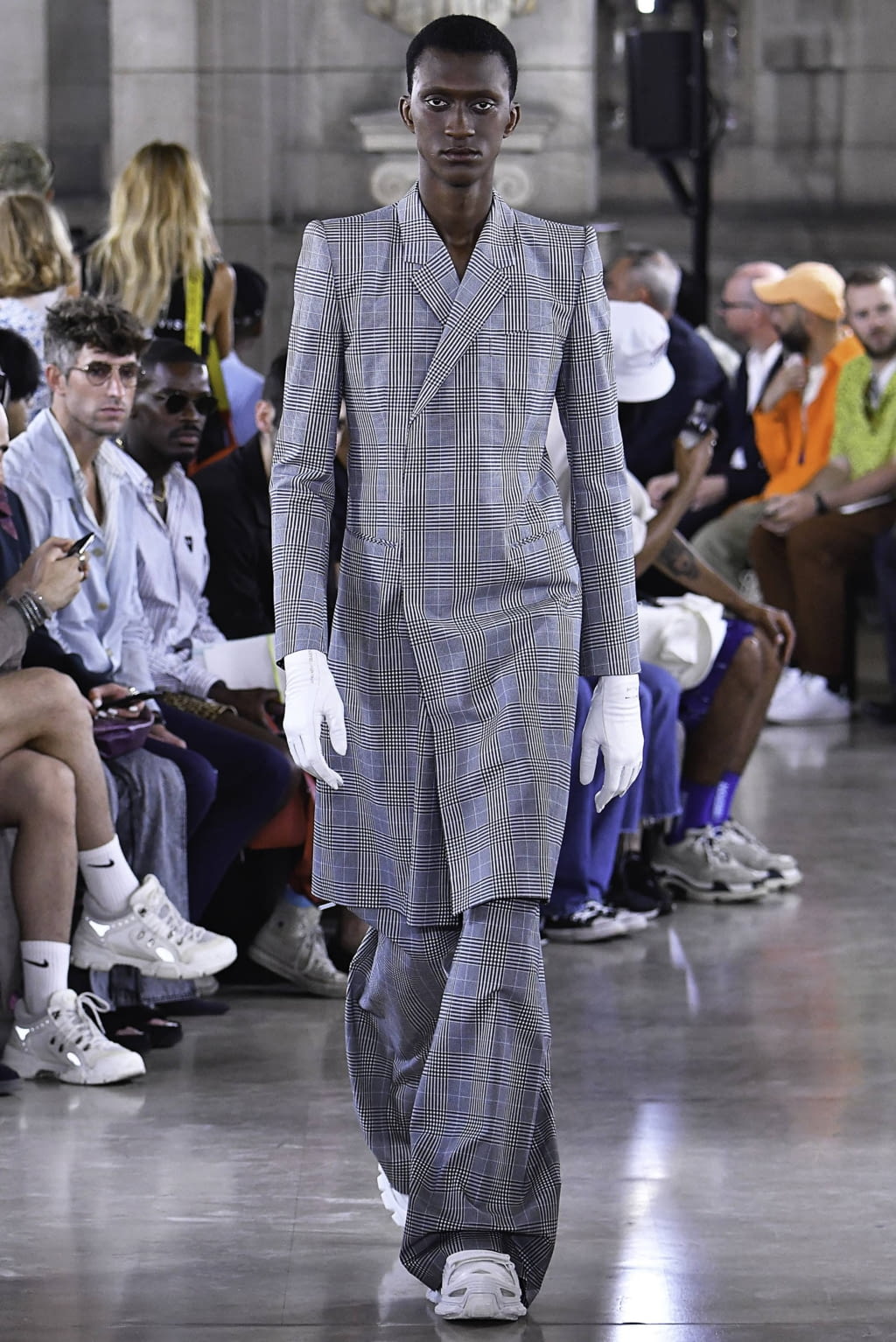 Fashion Week Paris Spring/Summer 2020 look 11 from the Juun.J collection menswear