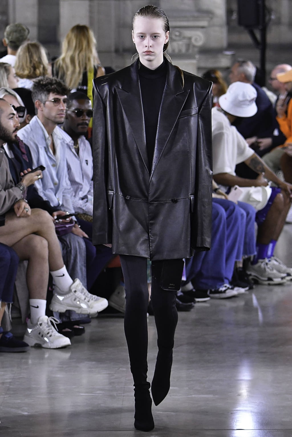 Fashion Week Paris Spring/Summer 2020 look 12 from the Juun.J collection menswear