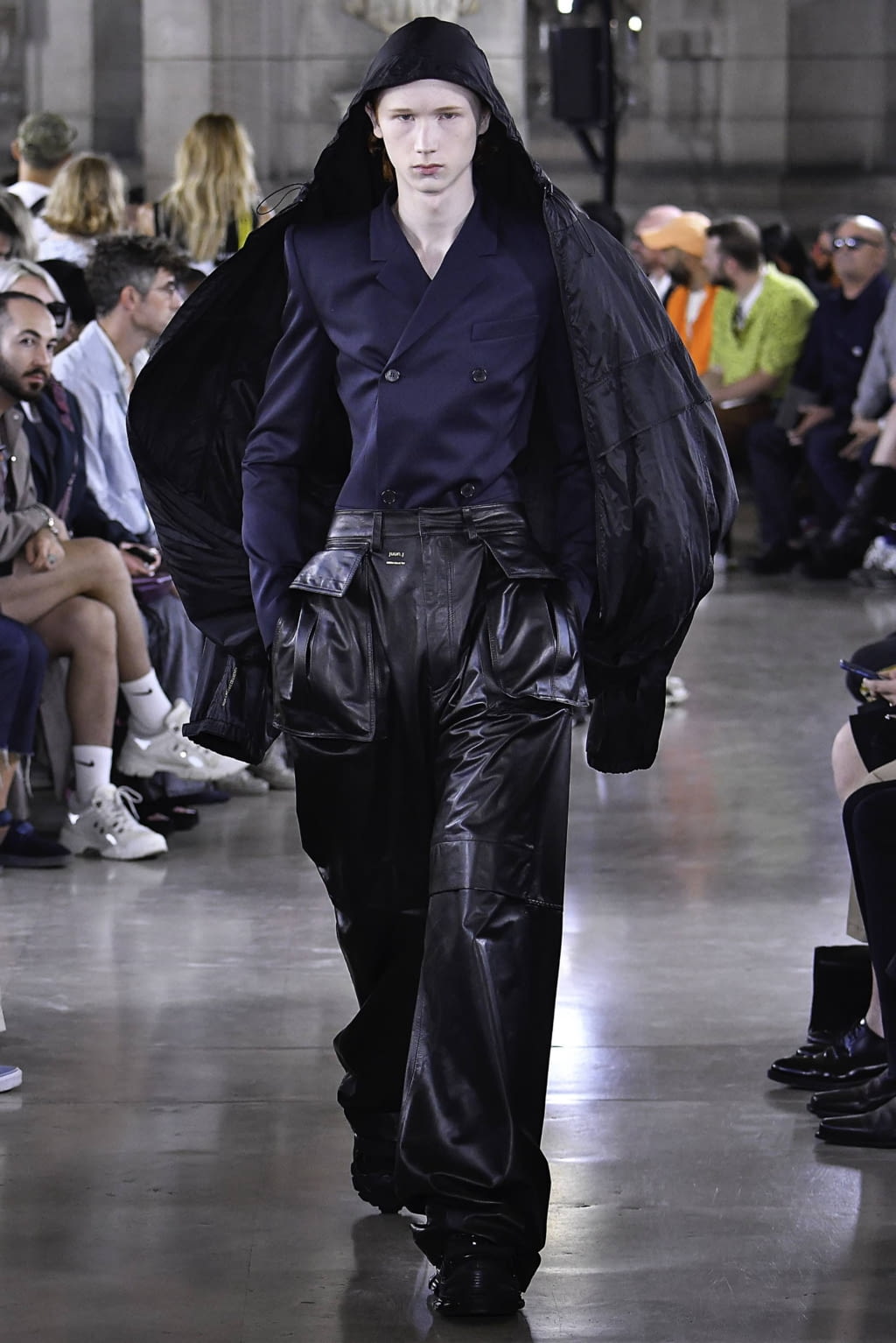 Fashion Week Paris Spring/Summer 2020 look 13 from the Juun.J collection 男装