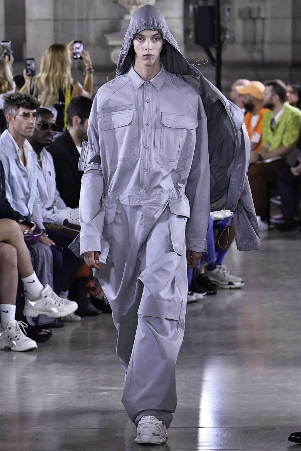 Fashion Week Paris Spring/Summer 2020 look 20 from the Juun.J collection 男装