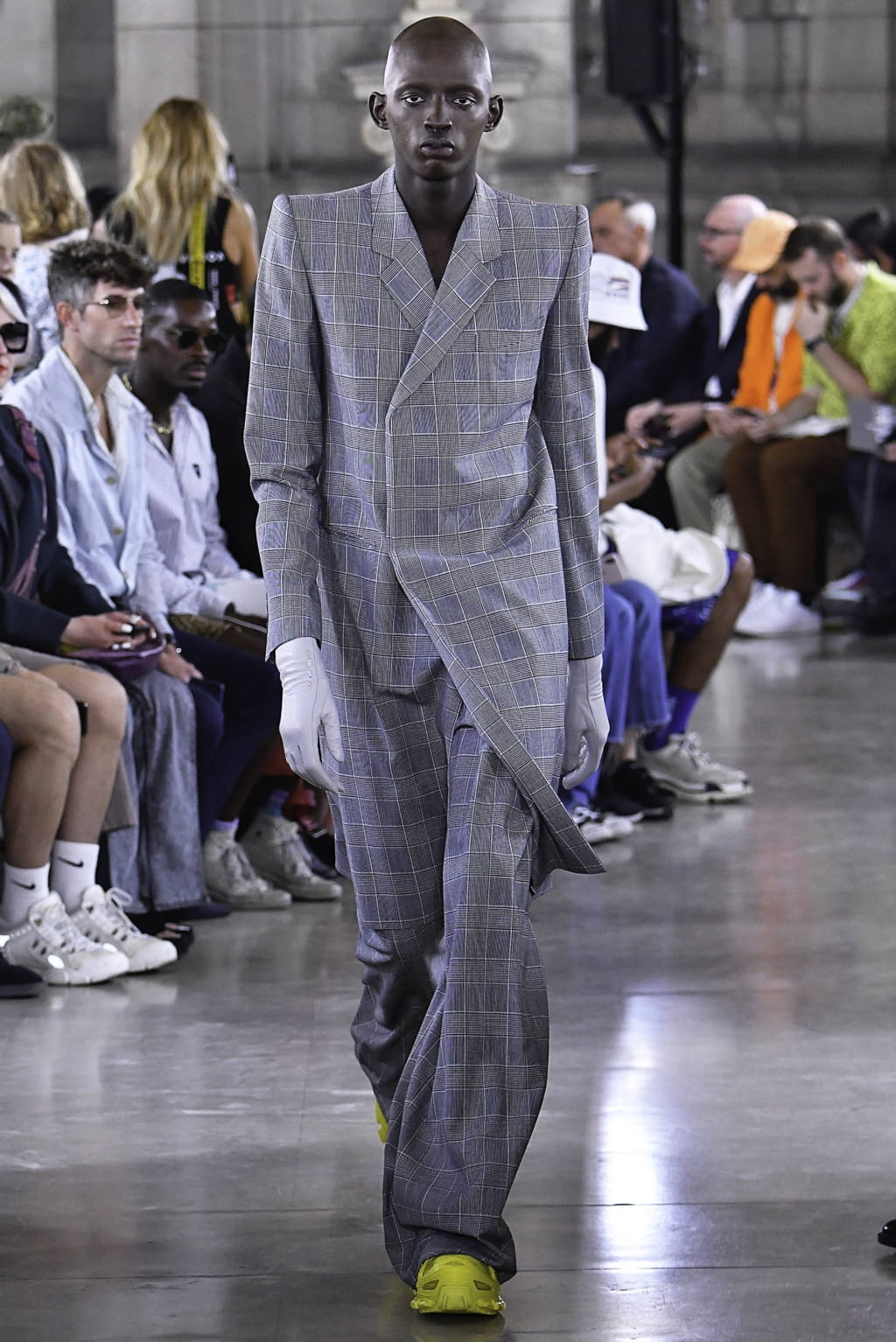 Fashion Week Paris Spring/Summer 2020 look 25 from the Juun.J collection 男装