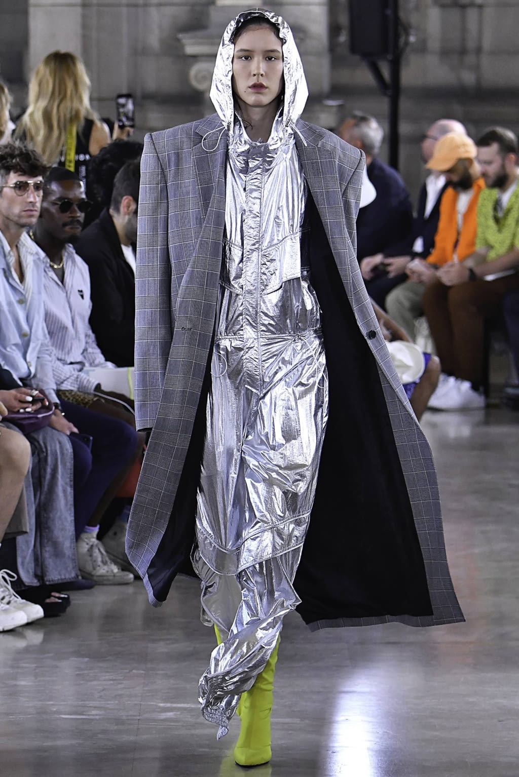 Fashion Week Paris Spring/Summer 2020 look 26 from the Juun.J collection menswear