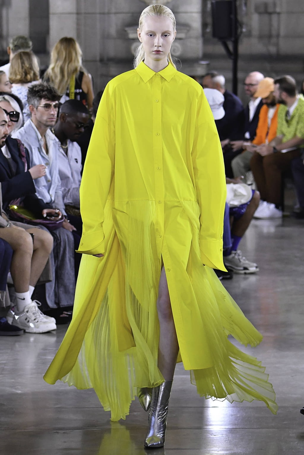 Fashion Week Paris Spring/Summer 2020 look 27 de la collection Juun.J menswear