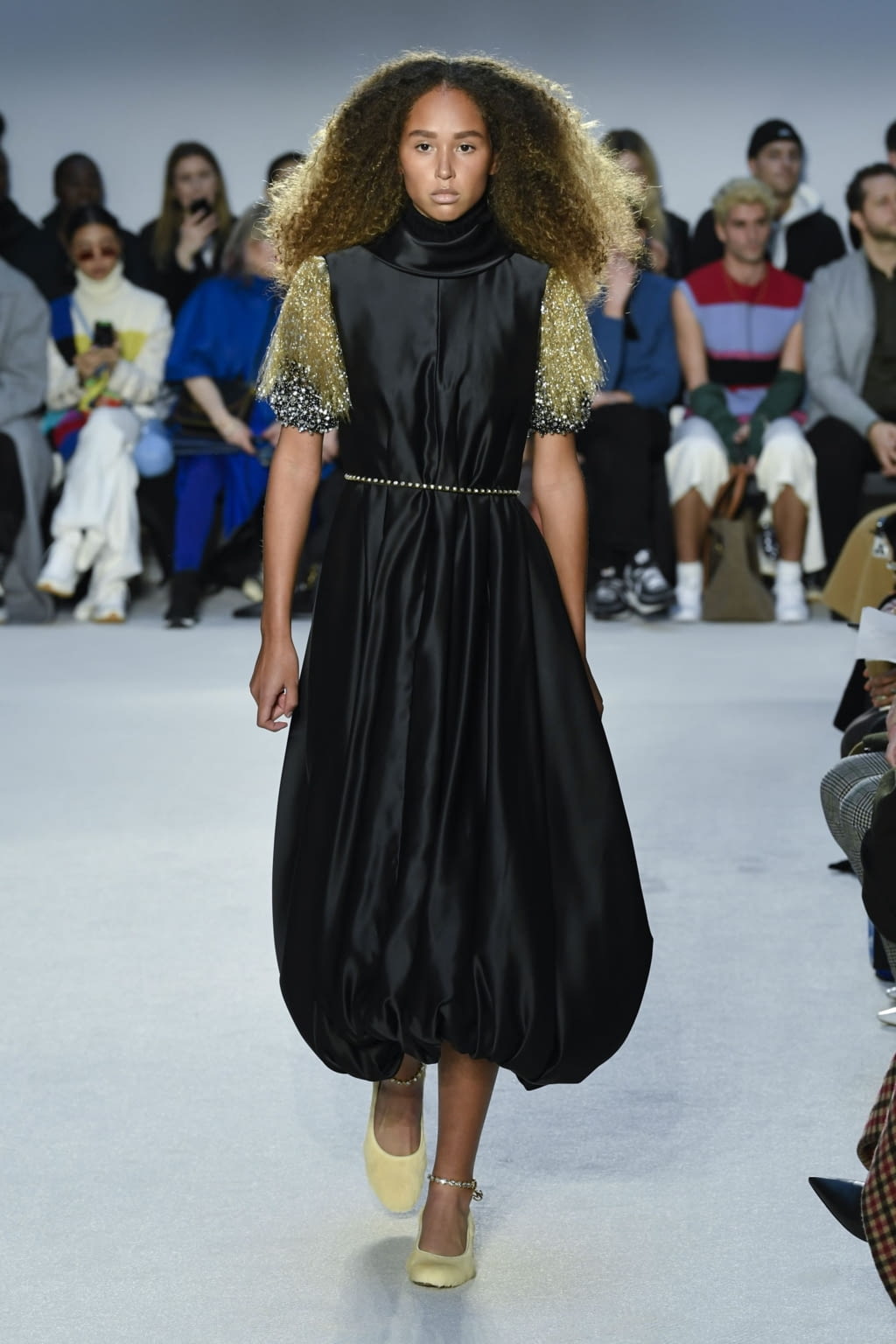 Fashion Week London Fall/Winter 2020 look 1 de la collection JW Anderson womenswear
