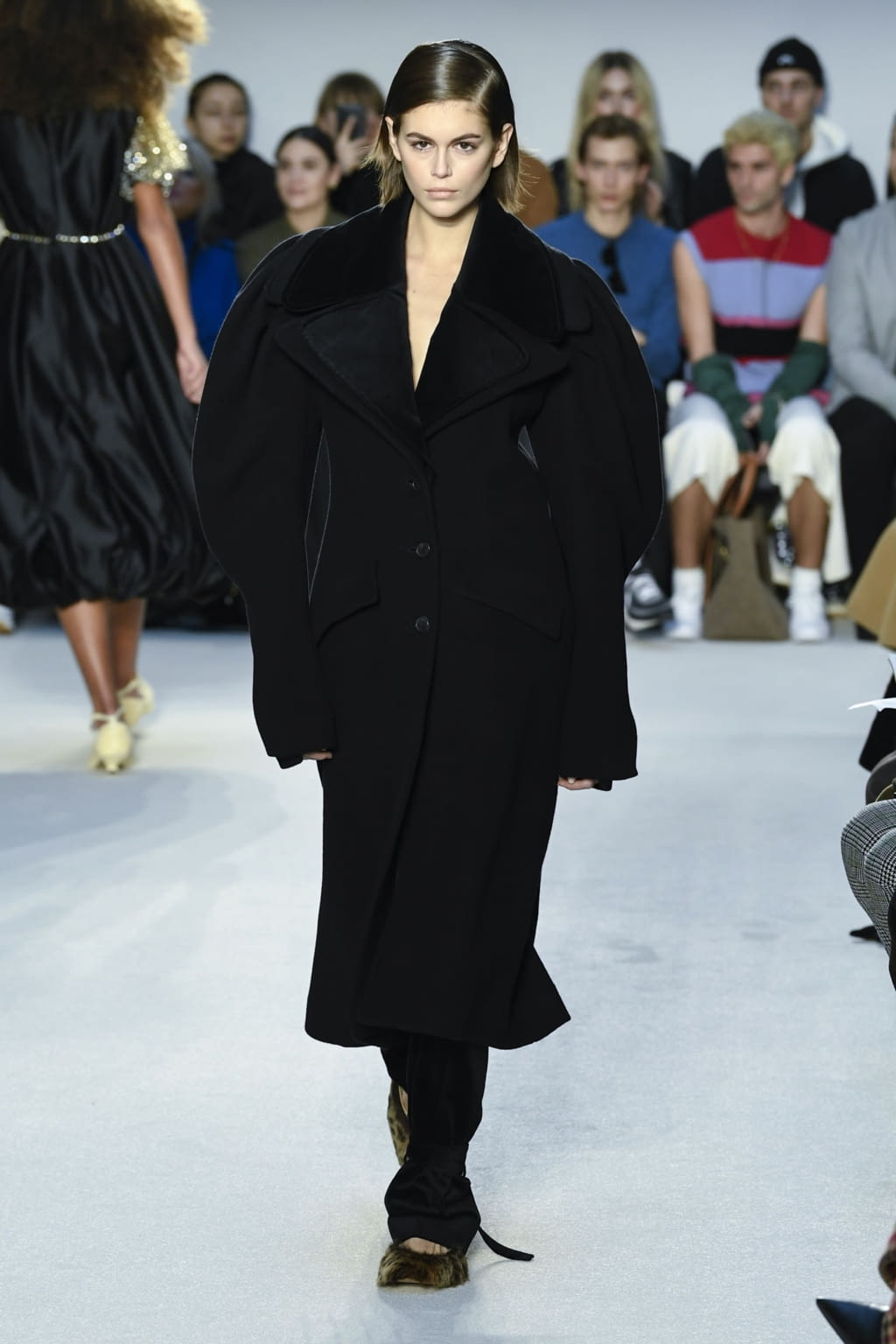Fashion Week London Fall/Winter 2020 look 2 from the JW Anderson collection womenswear