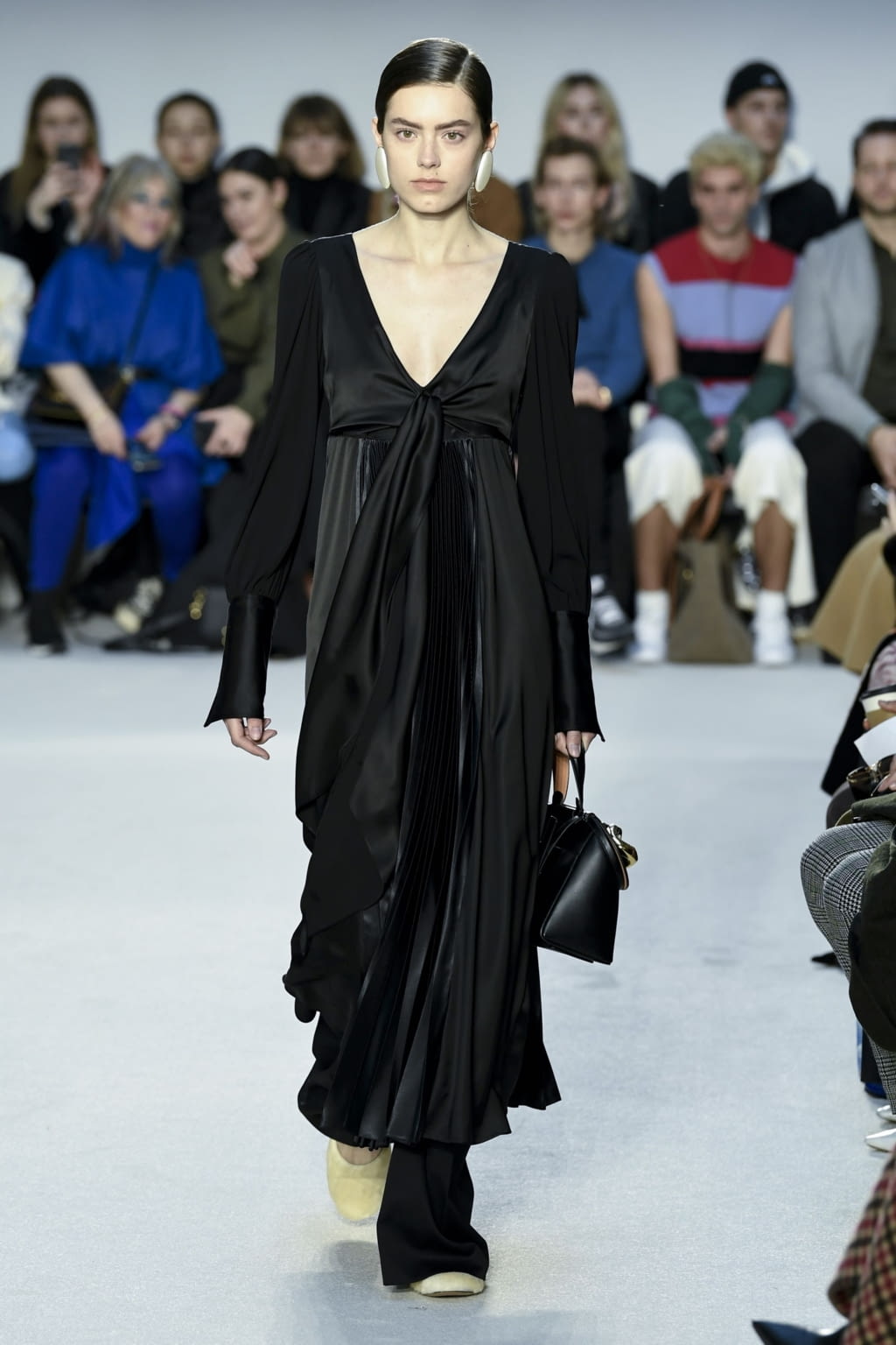 Fashion Week London Fall/Winter 2020 look 3 de la collection JW Anderson womenswear