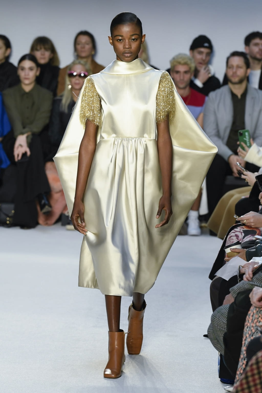 Fashion Week London Fall/Winter 2020 look 13 de la collection JW Anderson womenswear