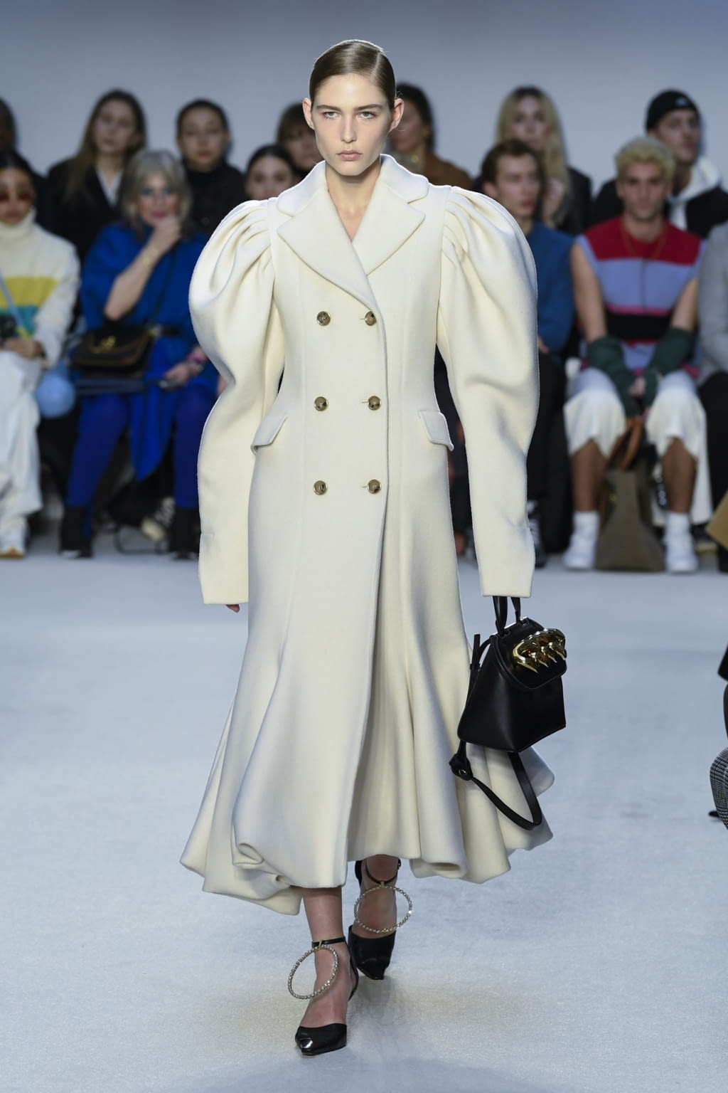 Fashion Week London Fall/Winter 2020 look 17 from the JW Anderson collection womenswear